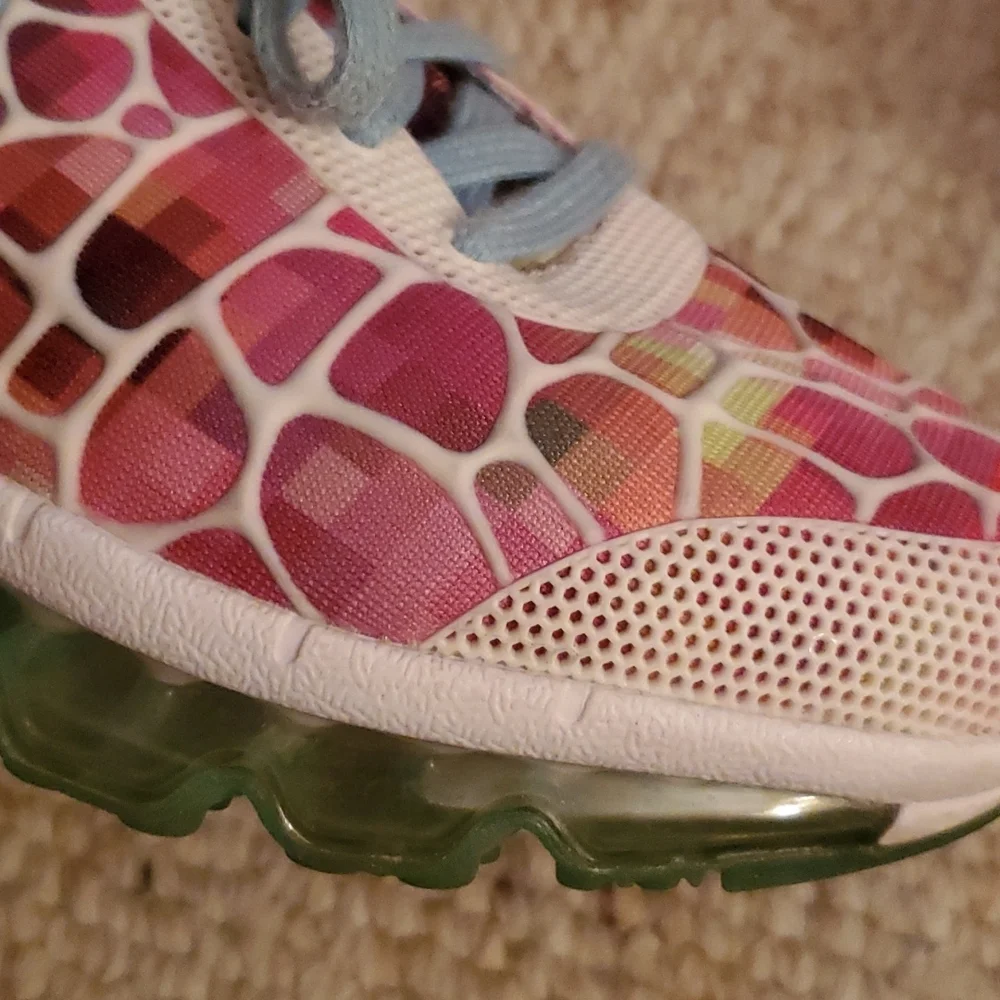 Women's One Mix Sneakers - Picture 10 of 14
